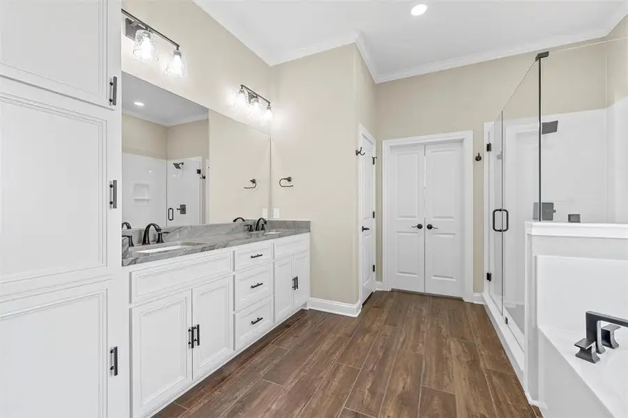 Furnished interior view inside a new home in , Robinson (Image 12).