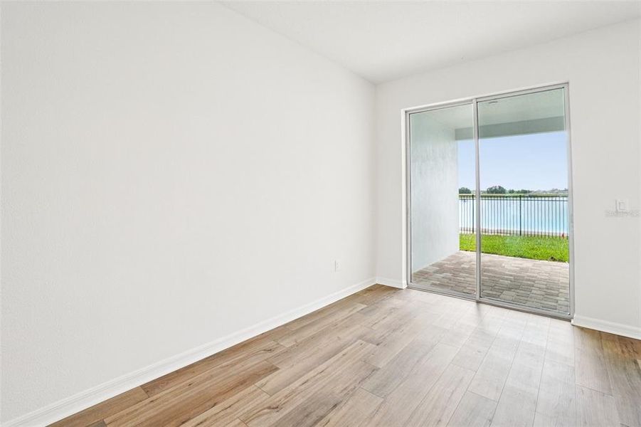 Spacious, unfurnished interior of a new home in Isla Mirada, San Antonio (Image 44).