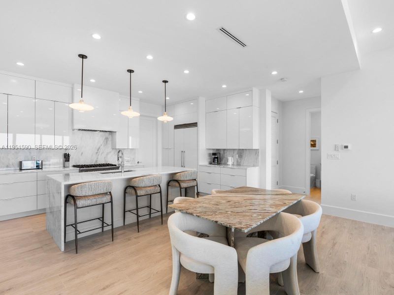 Furnished interior view inside a new home in , Marathon (Image 17).
