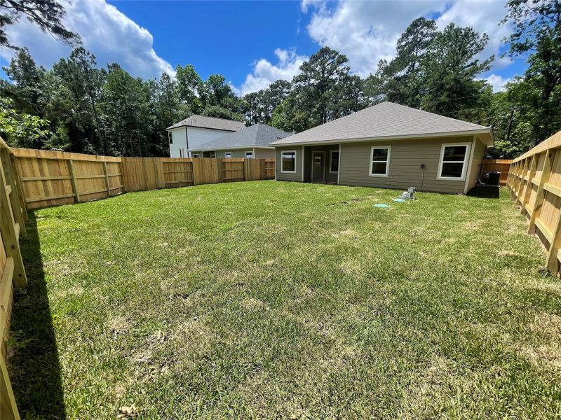 Fenced in yard for Complete Privacy Fenced in yard for Complete Privacy