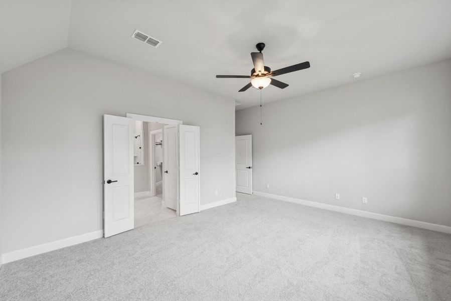 Spacious, unfurnished interior of a new home in Meridiana 55' Homesites, Manvel (Image 31).