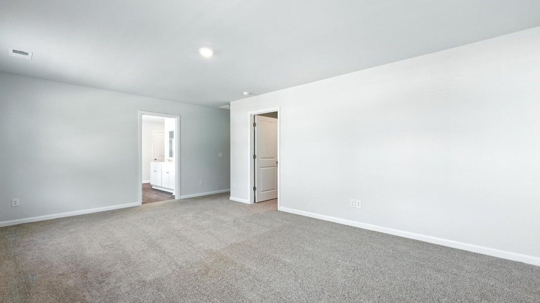 Spacious, unfurnished interior of a new home in The Ranch, Holly Hill (Image 20).