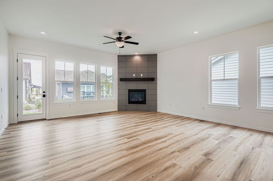 8925 S Riviera Way living room