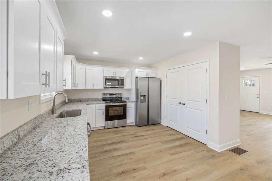 Image 29 of a home in .