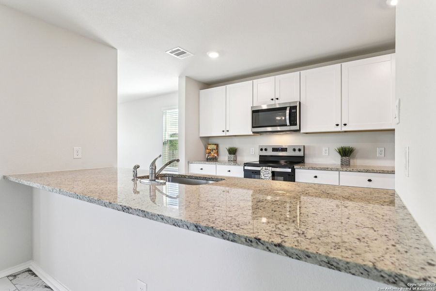 Furnished interior view inside a new home in Solana Ridge, San Antonio (Image 8). Furnished interior view inside a new home in Solana Ridge, San Antonio (Image 8).