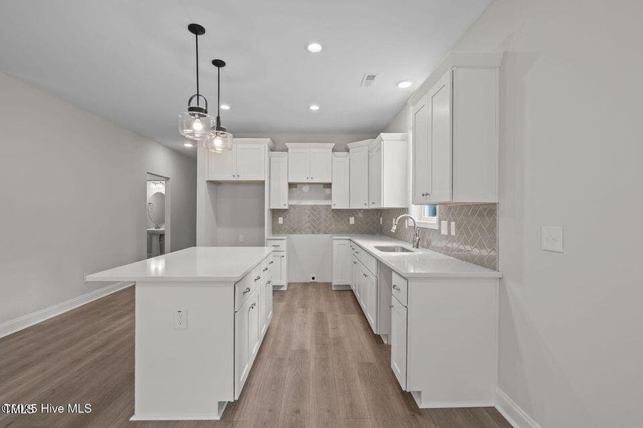 20250812173143848935000000-o