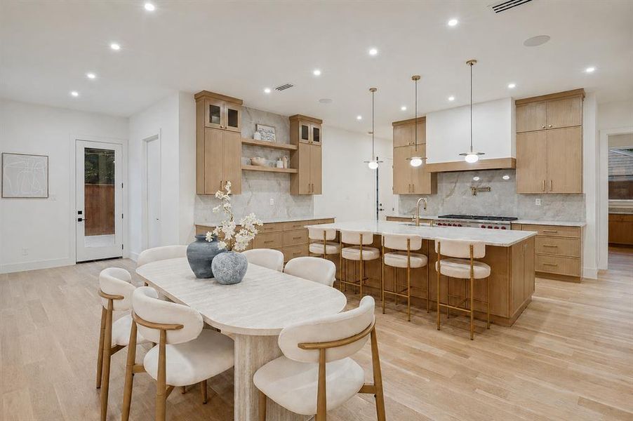 Furnished interior view inside a new home in , Dallas (Image 10).