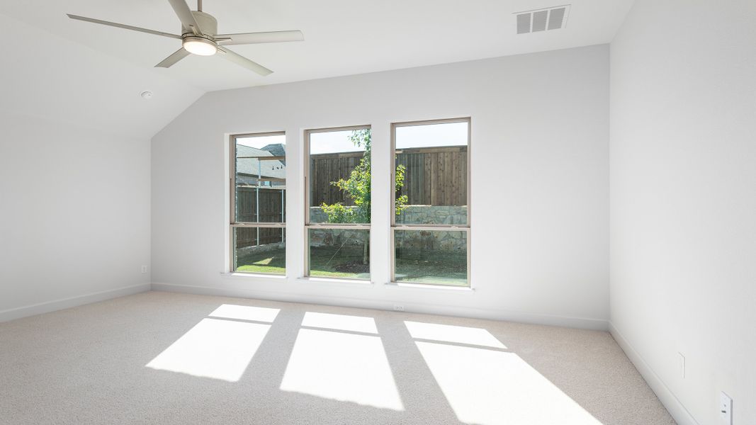 Spacious, unfurnished interior of a new home in Hillstead 50', Lavon (Image 74).