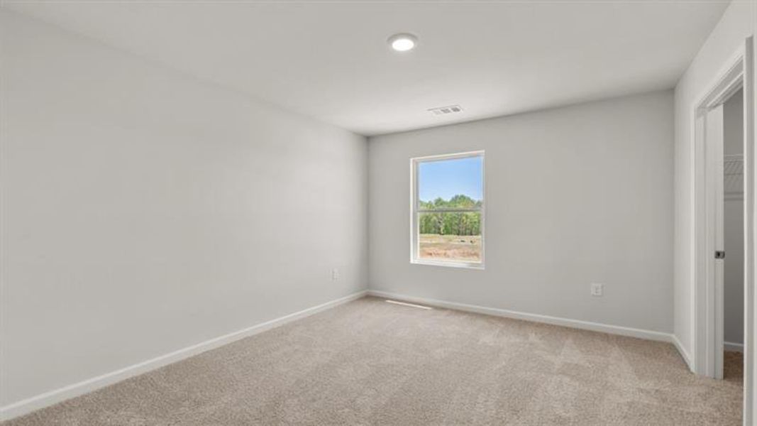 Spacious, unfurnished interior of a new home in Rolling Meadows, Jasper (Image 24).