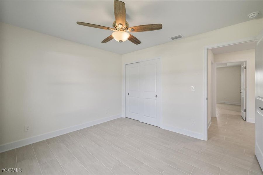 Spacious, unfurnished interior of a new home in Cape Coral, Cape Coral (Image 33).