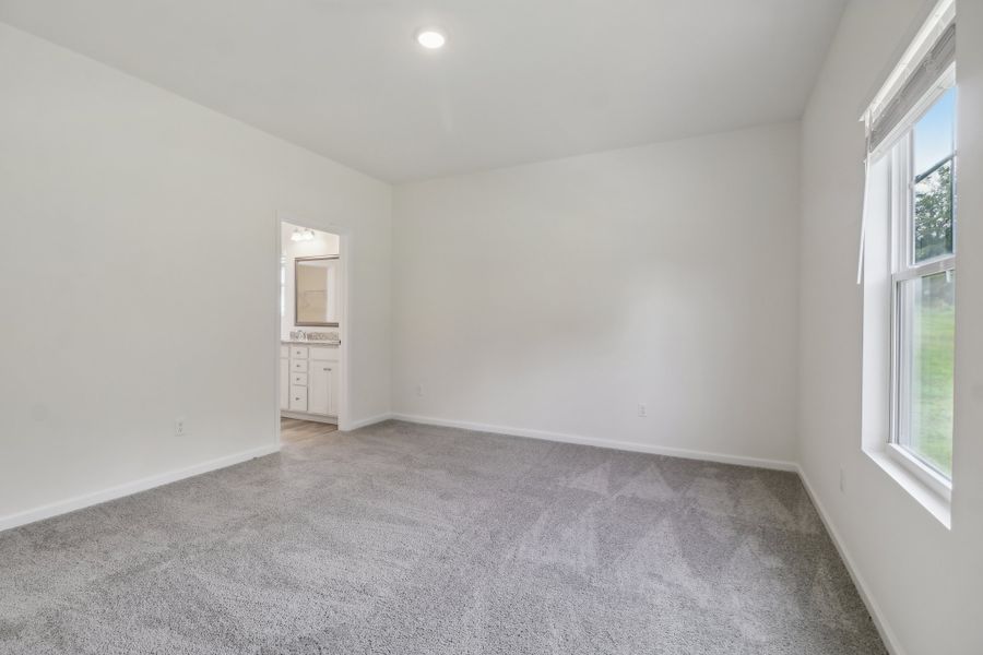 Representative unfurnished interior of a home built from the Kingston ll by Great Southern Homes in Portrait Hills, Aiken (Image 14).