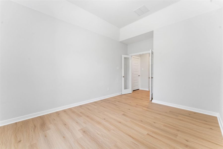 Spacious, unfurnished interior of a new home in Barton Place, Cleveland (Image 19). Spacious, unfurnished interior of a new home in Barton Place, Cleveland (Image 19).