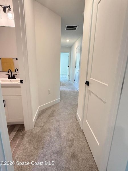 Spacious, unfurnished interior of a new home in Sebastian Highlands, Sebastian (Image 10).