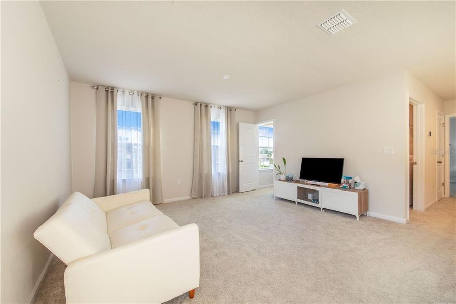 Image 28 of a home in .