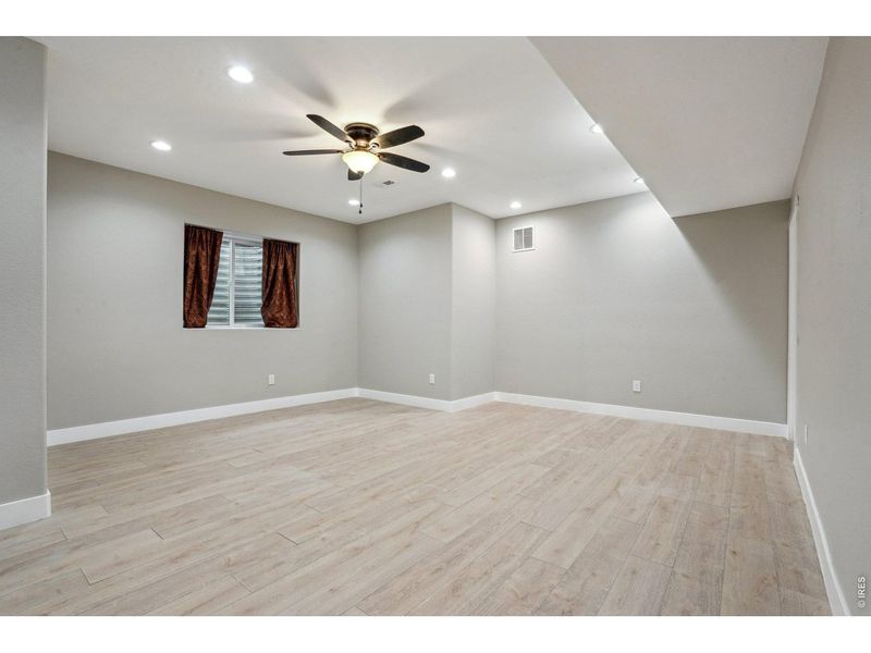 Spacious, unfurnished interior of a new home in , Denver (Image 24).
