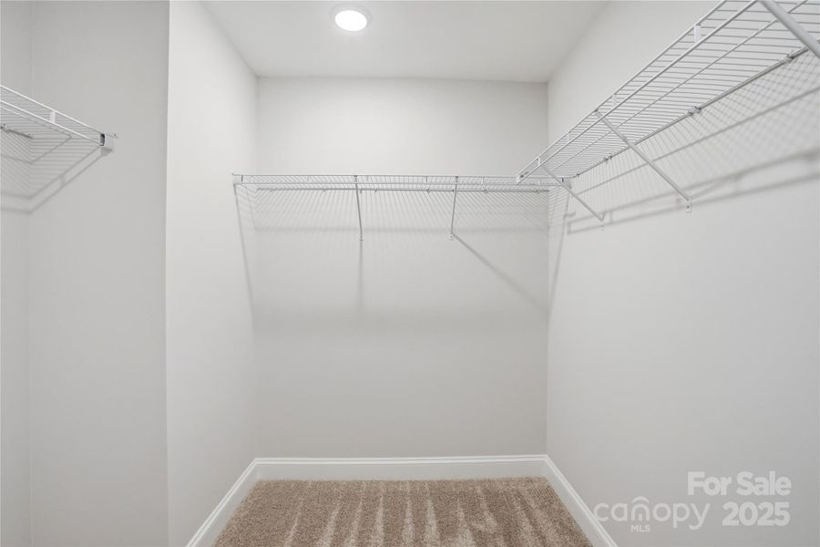 Spacious, unfurnished interior of a new home in Grier Meadows, Charlotte (Image 18).