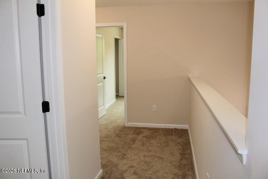 Spacious, unfurnished interior of a new home in , Middleburg (Image 23).