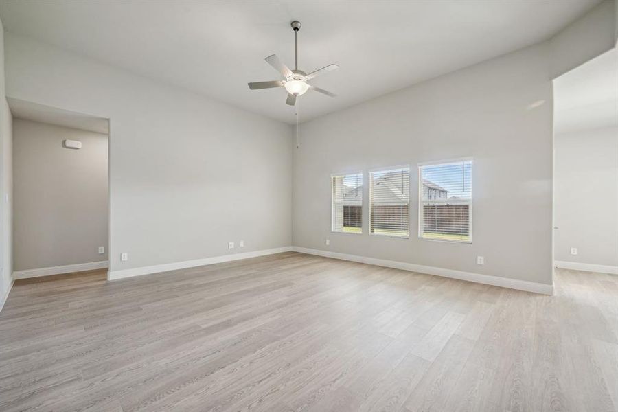 Photo is not of the actual home, but is an inspirational photo of builder’s model home and may depict options, furnishings, and/or decorator features that are not included. Photo is not of the actual home, but is an inspirational photo of builder’s model home and may depict options, furnishings, and/or decorator features that are not included.