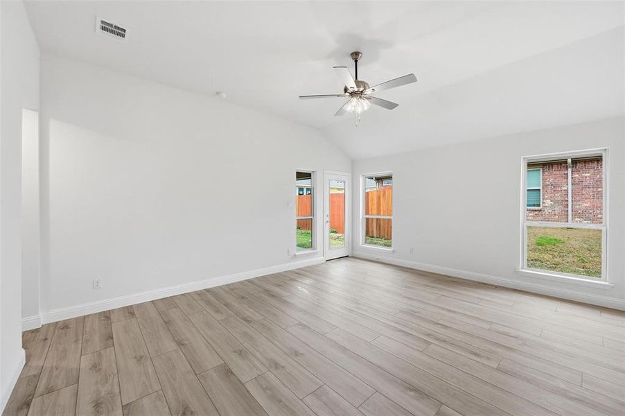 Spacious, unfurnished interior of a new home in Trail Creek, Cleburne (Image 18). Spacious, unfurnished interior of a new home in Trail Creek, Cleburne (Image 18).