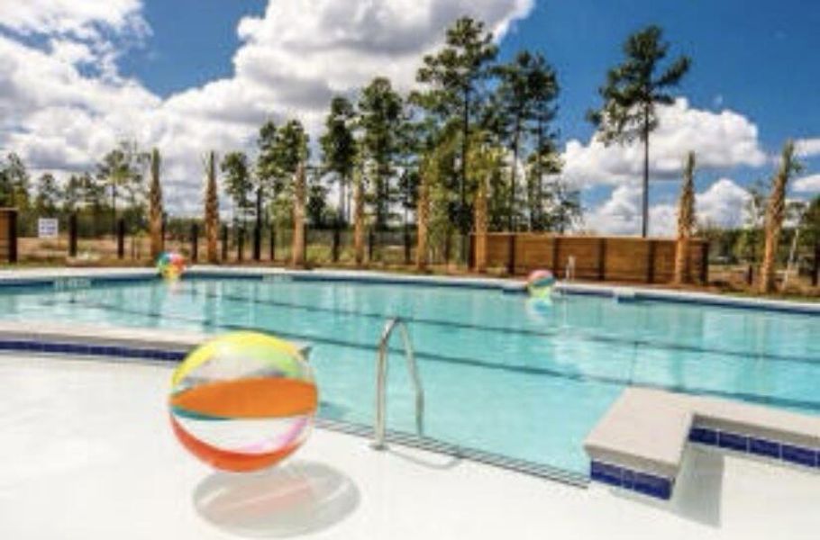 Community amenities in Sweetgrass at Summers Corner, Summerville (Image 31).