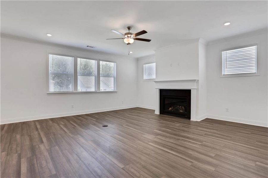 Spacious, unfurnished interior of a new home in Bailey Fence, Dacula (Image 35).