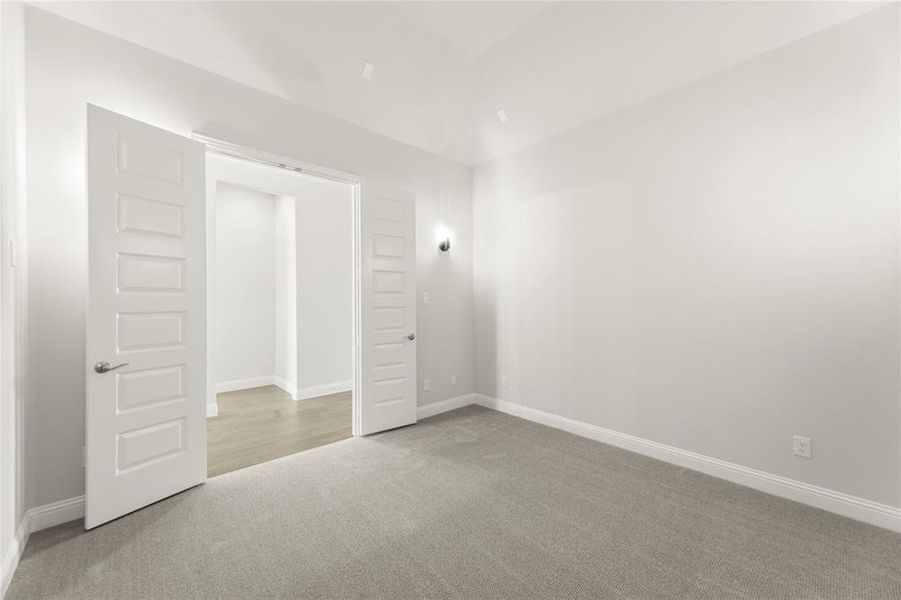 05. 2118 Clairmount - Media