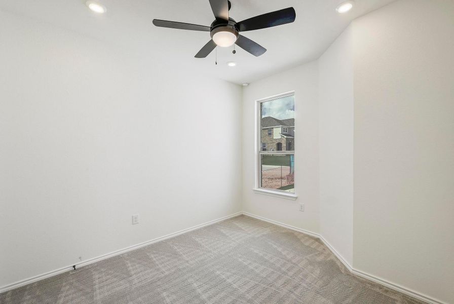 Spacious, unfurnished interior of a new home in Creekside at Estancia, Austin (Image 25).