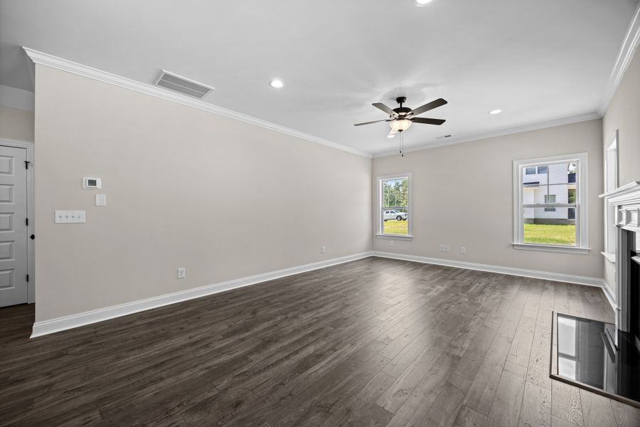 Spacious, unfurnished interior of a new home in Laurel Oaks, Greenville (Image 19). Spacious, unfurnished interior of a new home in Laurel Oaks, Greenville (Image 19).