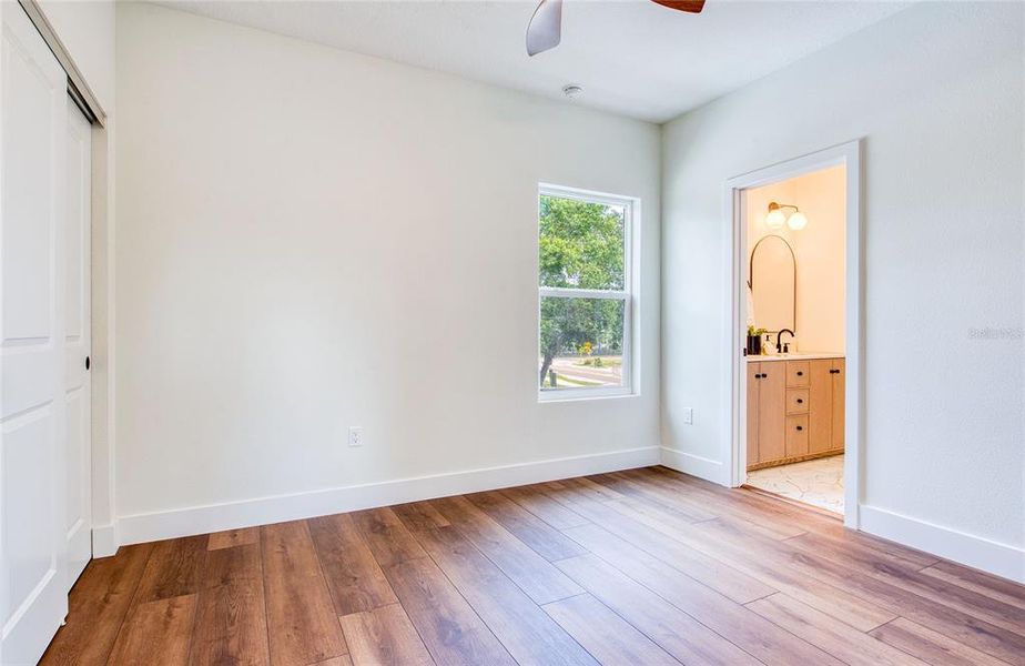 Spacious, unfurnished interior of a new home in , Palm Harbor (Image 22).