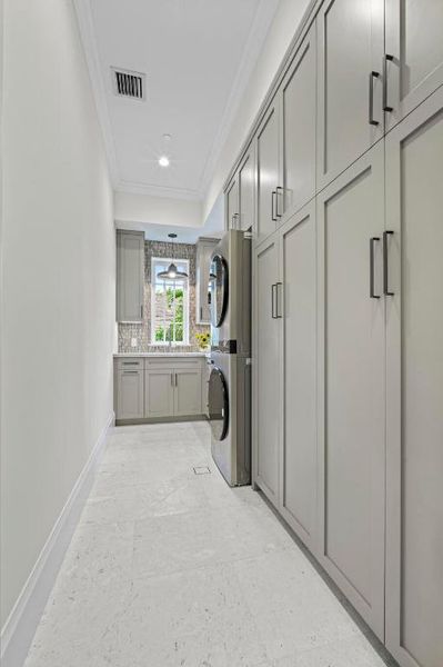Pantry/Laundry Pantry/Laundry