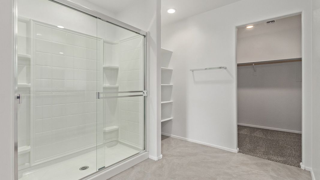 Spacious, unfurnished interior of a new home in Saguaro Bloom, Marana (Image 24).