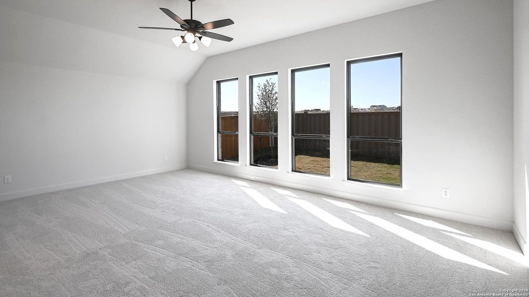 Spacious, unfurnished interior of a new home in Mayfair 50', New Braunfels (Image 14).