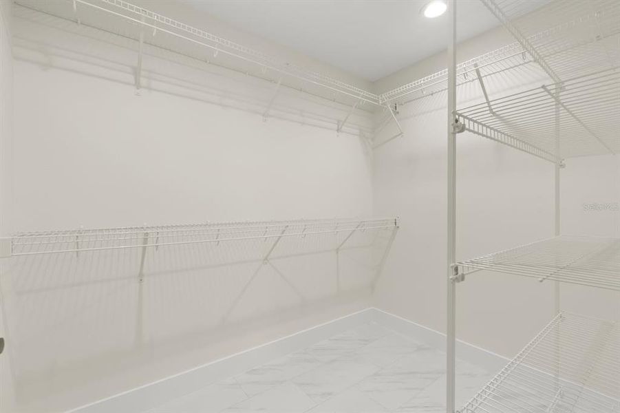 Spacious, unfurnished interior of a new home in , Ocklawaha (Image 26).