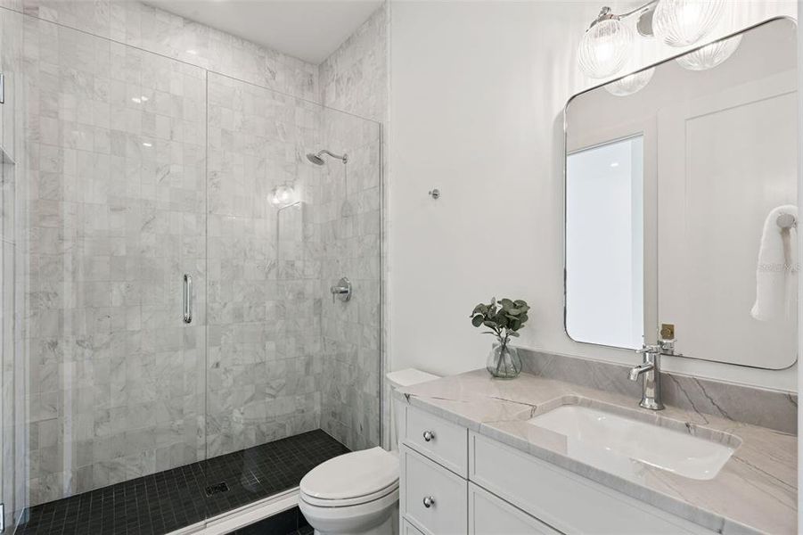 Furnished interior view inside a new home in , Orlando (Image 36).