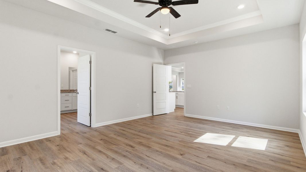 Spacious, unfurnished interior of a new home in Greystone, Crawfordville (Image 25).