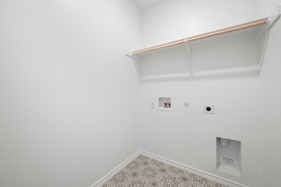 Spacious, unfurnished interior of a new home in Waterford Park, Weatherford (Image 27). Spacious, unfurnished interior of a new home in Waterford Park, Weatherford (Image 27).