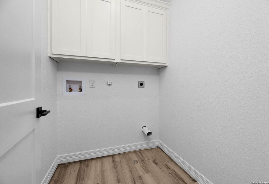 Spacious, unfurnished interior of a new home in , Marion (Image 18).