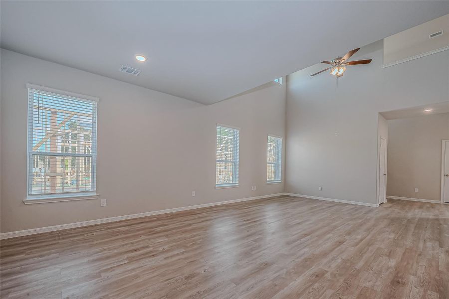 Spacious, unfurnished interior of a new home in Sunterra, Katy (Image 29). Spacious, unfurnished interior of a new home in Sunterra, Katy (Image 29).