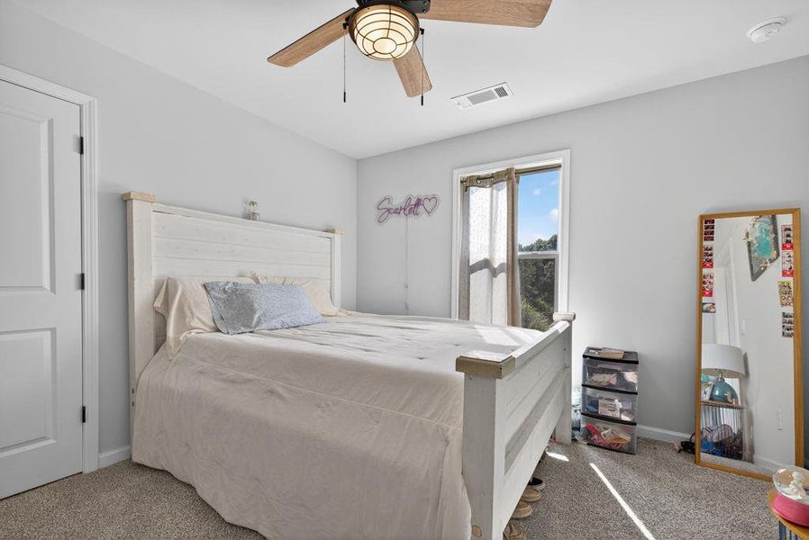 Furnished interior view inside a new home in , Bogart (Image 38).