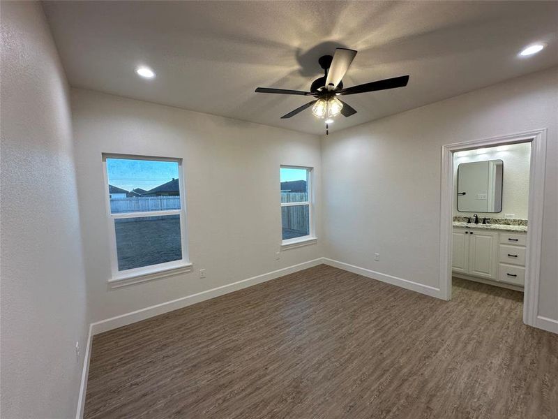 Spacious, unfurnished interior of a new home in , Abilene (Image 11).