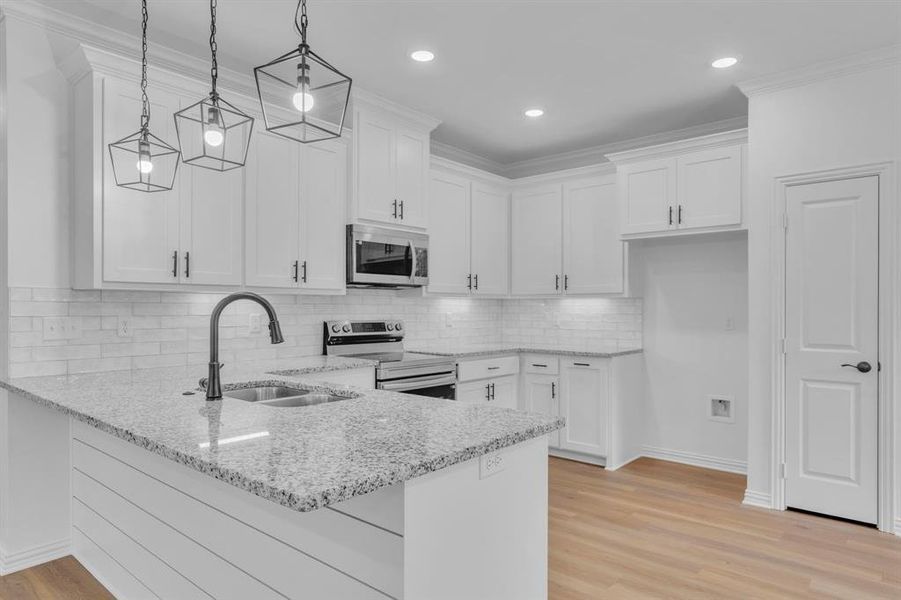 Furnished interior view inside a new home in , Tyler (Image 10).