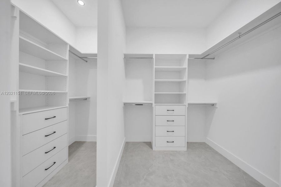 Image 30 of a home in .