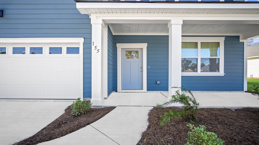 Exterior details and patio area of a home in Laurel Grove, Guyton (Image 2).