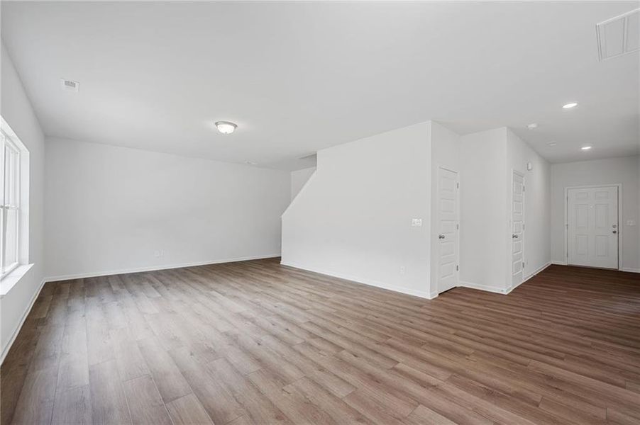 Spacious, unfurnished interior of a new home in Laurel Ridge, Rock Spring (Image 14). Spacious, unfurnished interior of a new home in Laurel Ridge, Rock Spring (Image 14).