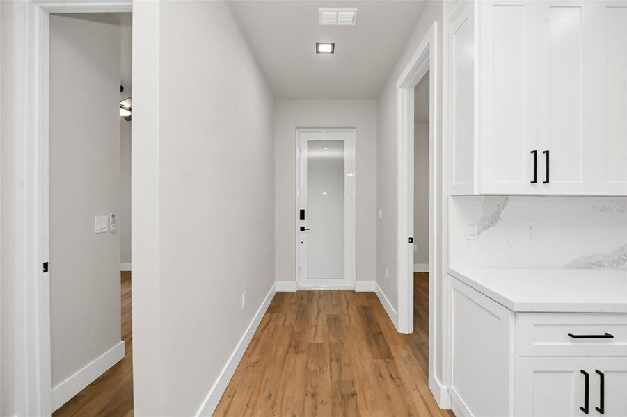 Spacious, unfurnished interior of a new home in , Dunnellon (Image 18).