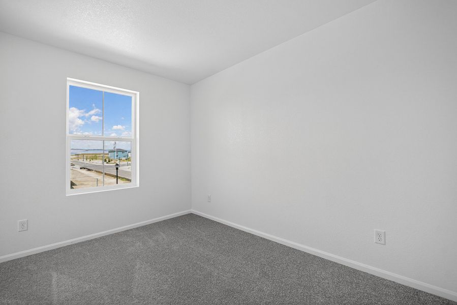 Spacious, unfurnished interior of a new home in Lake Bluff, Greeley (Image 19).
