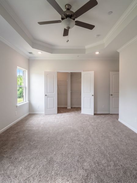 Spacious, unfurnished interior of a new home in Bradley Bend, Ashland City (Image 9).