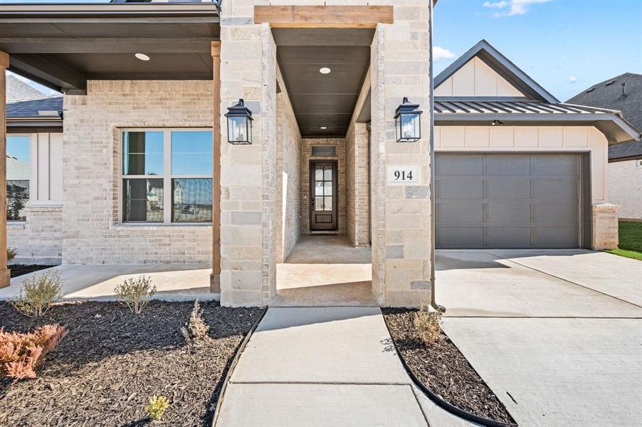 Exterior details and patio area of a home in Parks of Aledo, Aledo (Image 27).