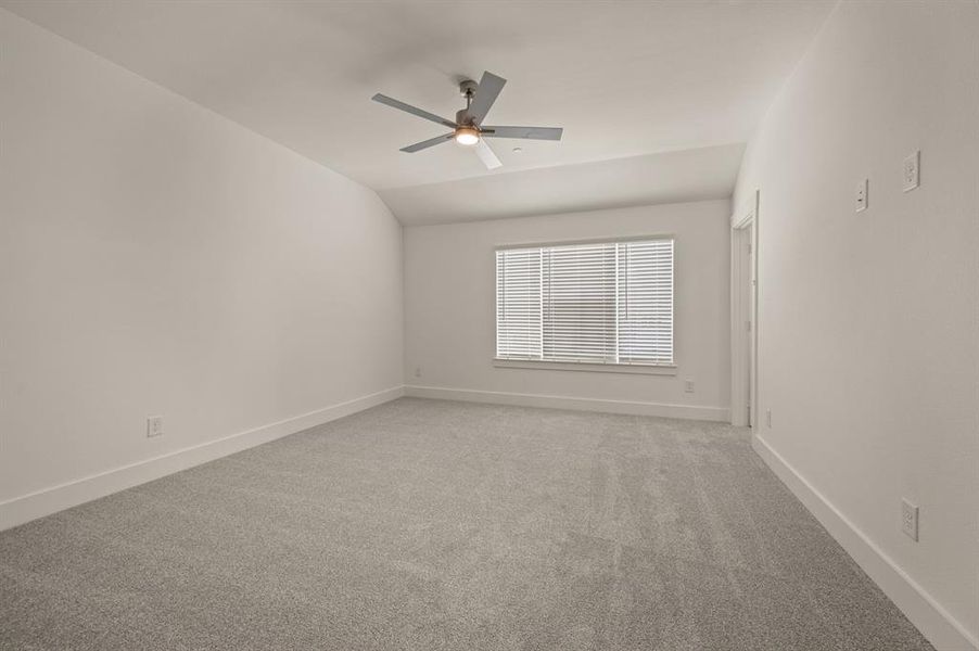 2544 Campden Mews-015