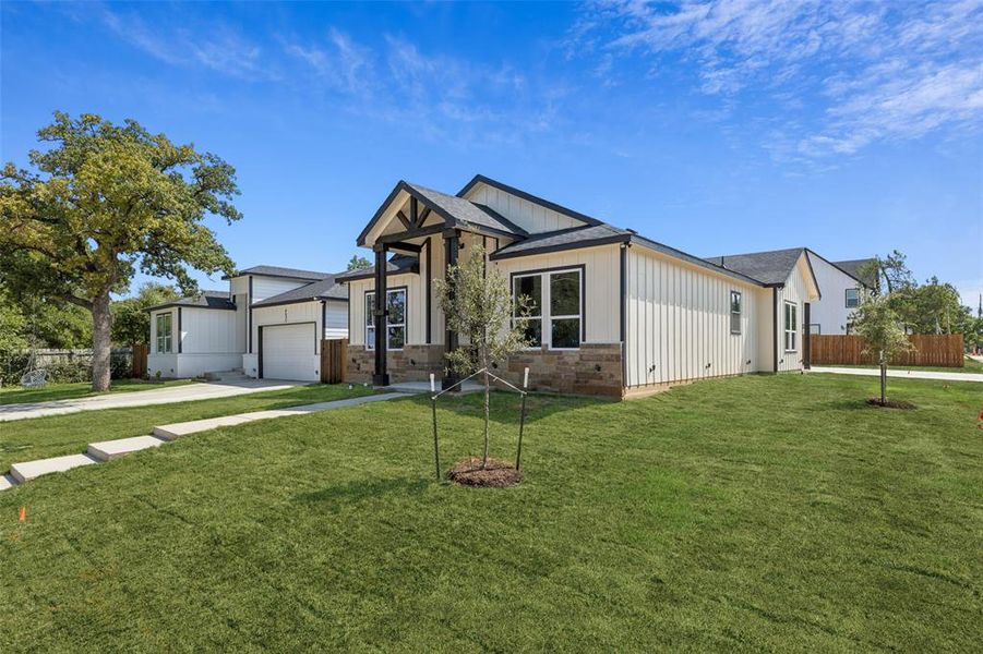 Front exterior of a new home in , Fort Worth, TX, highlighting curb appeal (Image 21).
